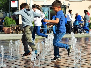 estrella-ontour-children-826957_1280